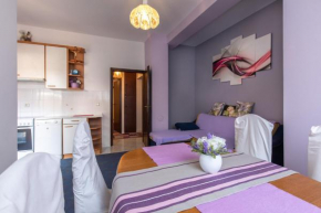 Apartment VITKO near the Beach with Private Parking & Grill Station